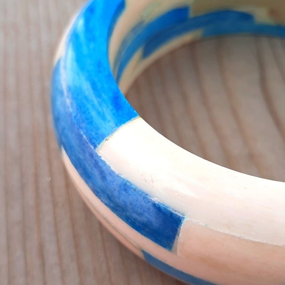 CHUNKY BLUE AND WHITE BANGEL - Picture 3 of 6